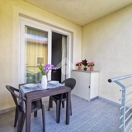 Casa Arborea Con Vista Mare